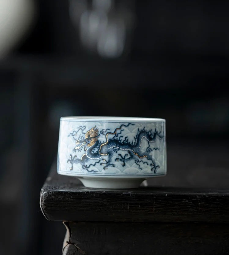 M015. Gorgeous golden line dragon teacup