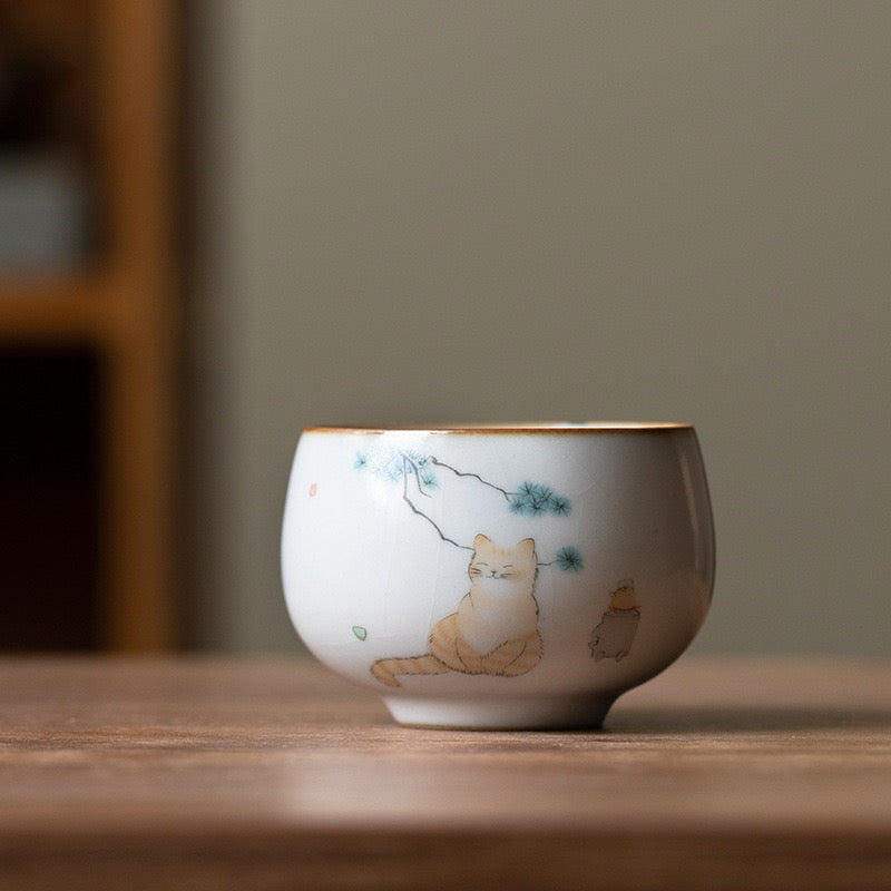 Teacup. Luohan shape silky texture kitty cat cup