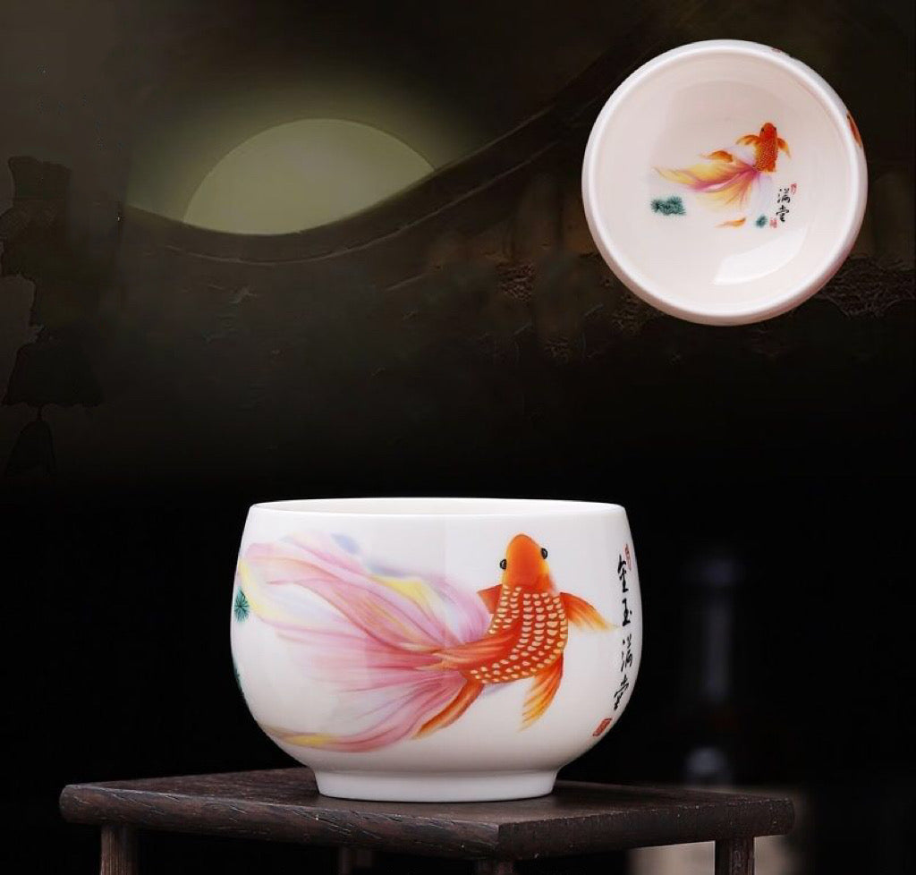 M001. Goldfish Cup