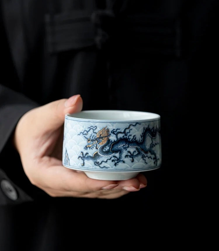 M015. Gorgeous golden line dragon teacup