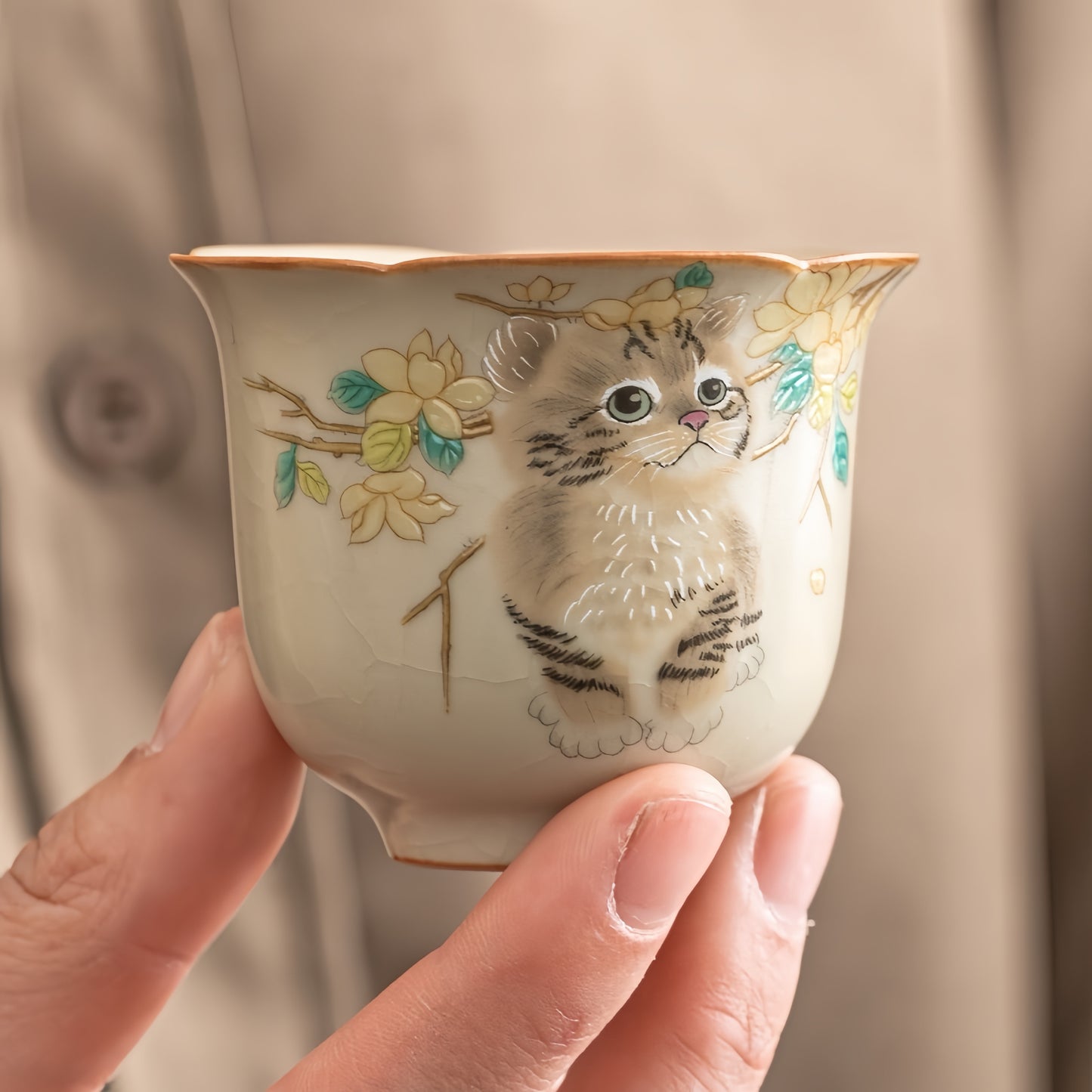 M004. Floral Shape Kitty Cat Teacup（without gift box)